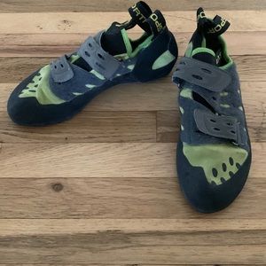 TOP OF THE LINE Women’s Climbing Shoes: La Sportiva Tarantula (7)